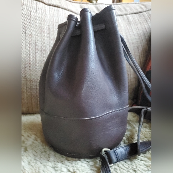 Vintage COACH #9984 Brown "Bixby Sling" Leather Bag in mahogany. - Picture 1 of 7